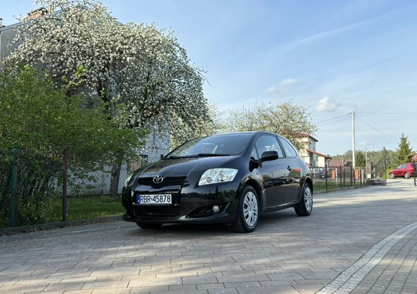 Toyota Auris cena 15500 przebieg: 240000, rok produkcji 2007 z Rumia małe 326